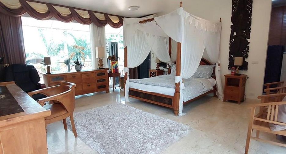 À vendre 4 chambres villa à Sattahip, Chonburi