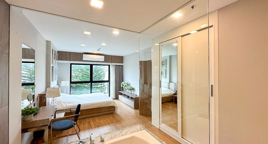 For rent 3 bedrooms condo in Mueang Chiang Mai, Chiang Mai