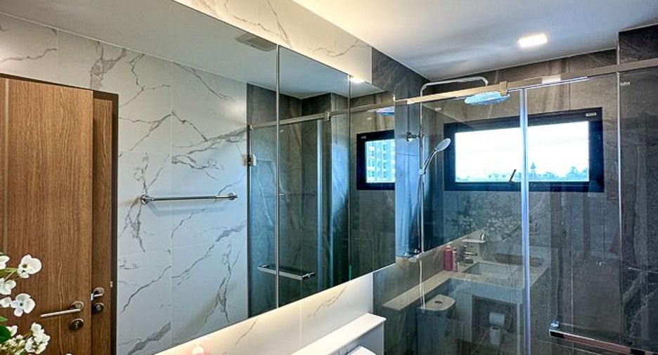 For rent 3 bedrooms condo in Mueang Chiang Mai, Chiang Mai