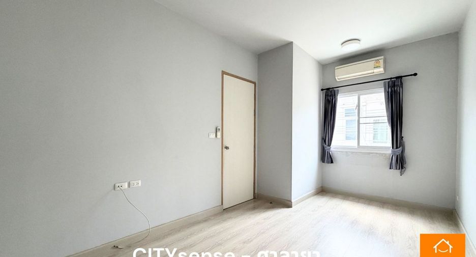 Casa adosada en venta de 2 habitaciones en Phutthamonthon, Nakhon Pathom