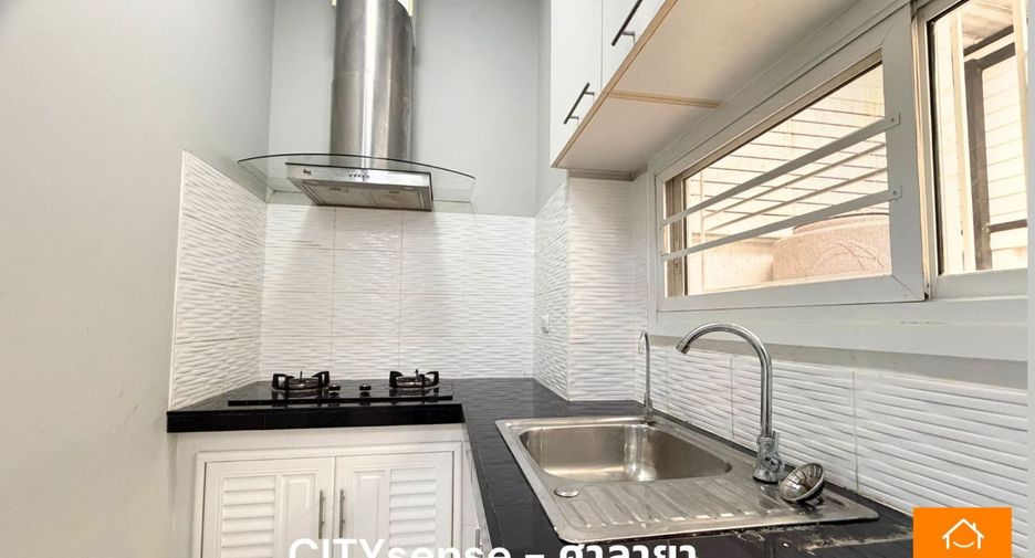 Casa adosada en venta de 2 habitaciones en Phutthamonthon, Nakhon Pathom