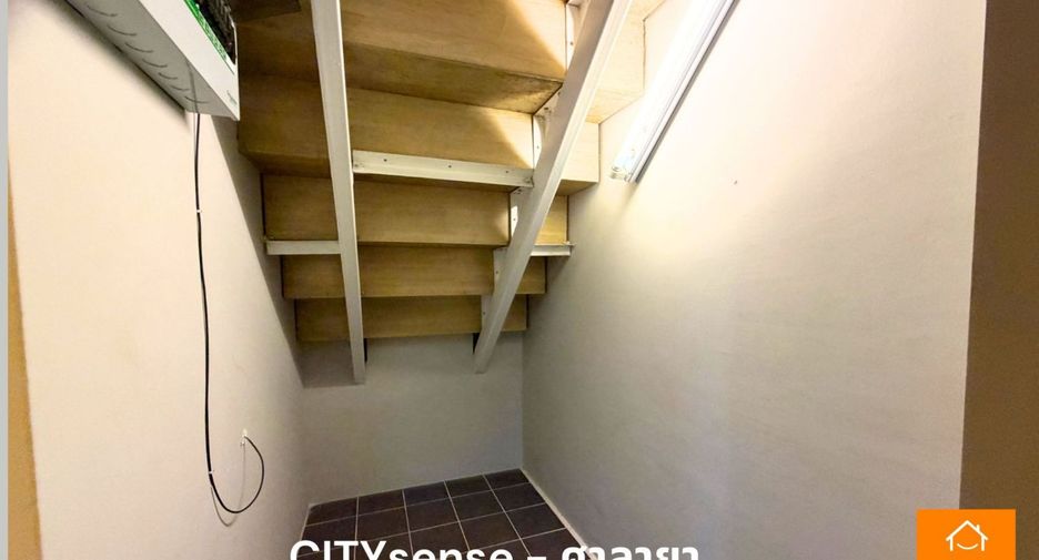 Casa adosada en venta de 2 habitaciones en Phutthamonthon, Nakhon Pathom