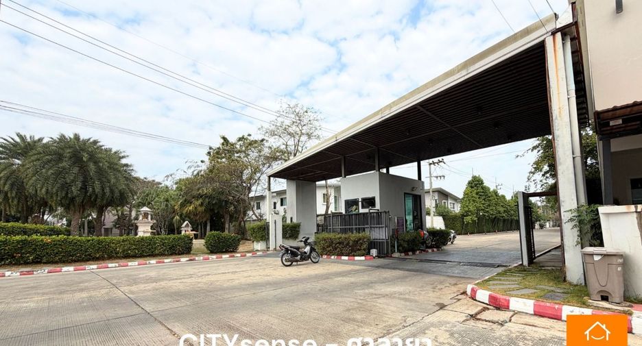 Casa adosada en venta de 2 habitaciones en Phutthamonthon, Nakhon Pathom