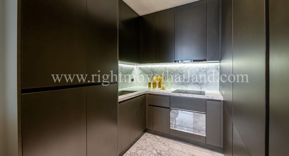 For rent and for sale 2 bedrooms condo in Watthana, Bangkok