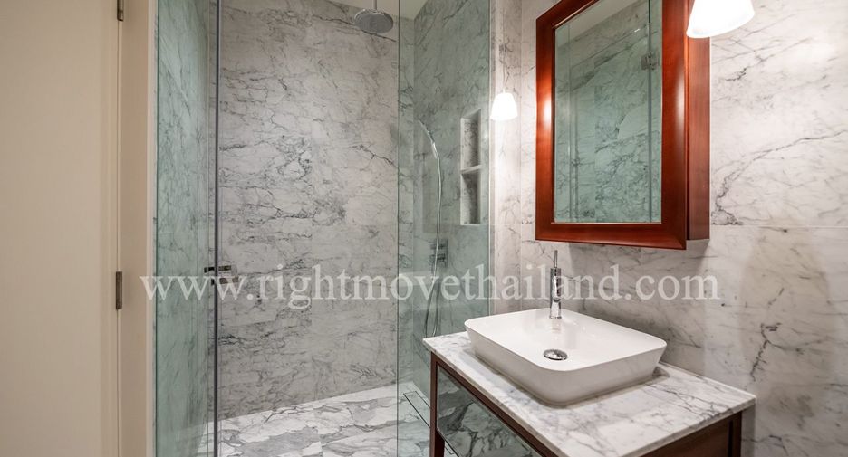 For rent and for sale 2 bedrooms condo in Watthana, Bangkok