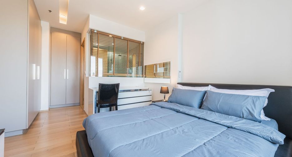 For sale 1 bed condo in Khlong Toei, Bangkok
