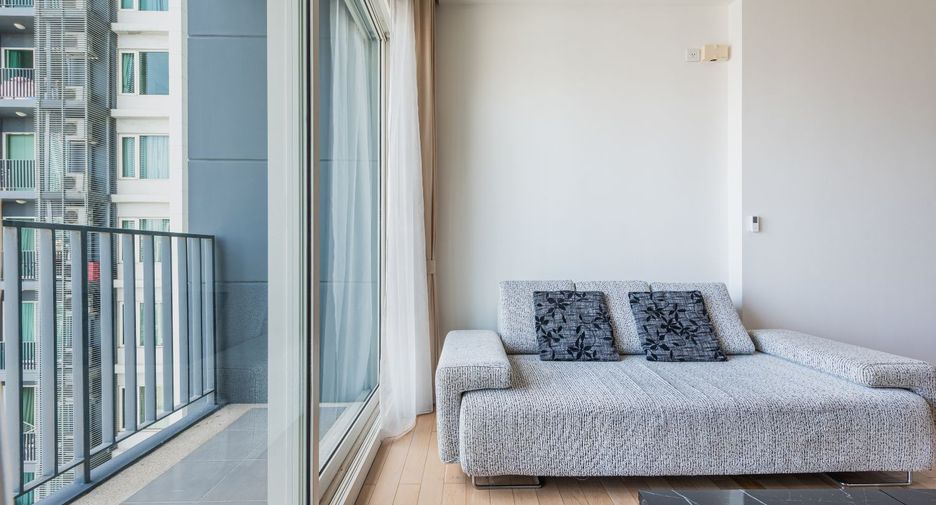 For sale 1 bed condo in Khlong Toei, Bangkok