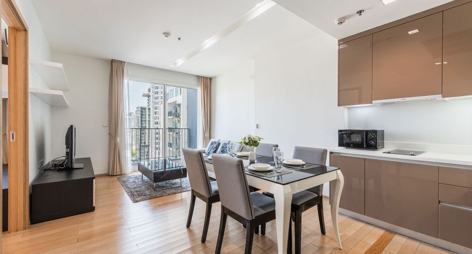 For sale 1 bed condo in Khlong Toei, Bangkok
