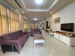 For sale 4 bedrooms house in Mueang Chiang Mai, Chiang Mai