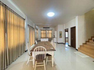 For sale 4 bedrooms house in Mueang Chiang Mai, Chiang Mai
