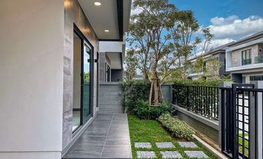 Casa en venta de 4 habitaciones en Bang Phli, Samut Prakan