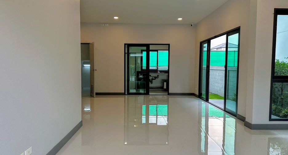 For sale 4 ベッドルーム house in Bang Phli, Samut Prakan