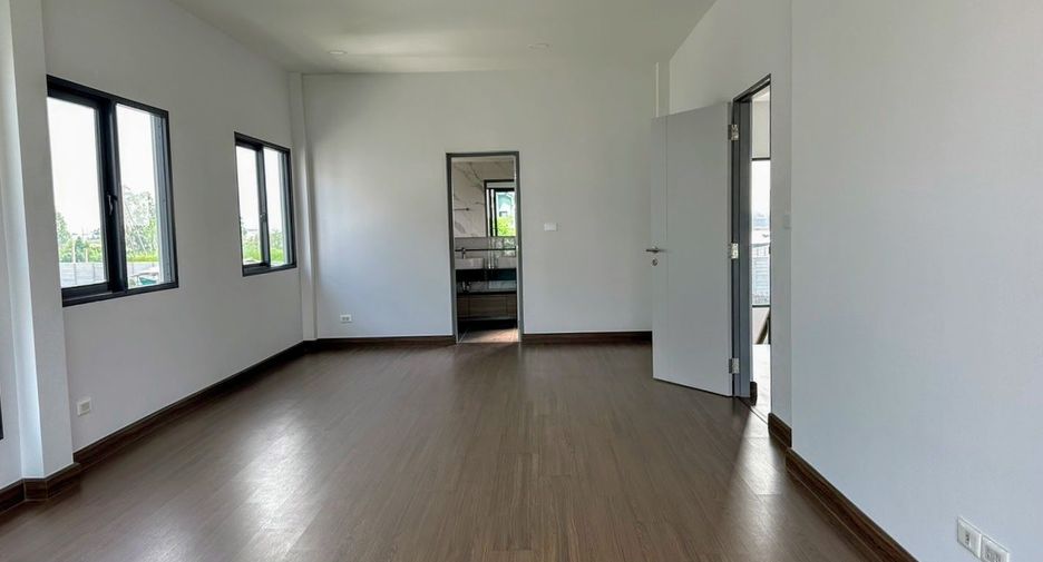 For sale 4 ベッドルーム house in Bang Phli, Samut Prakan