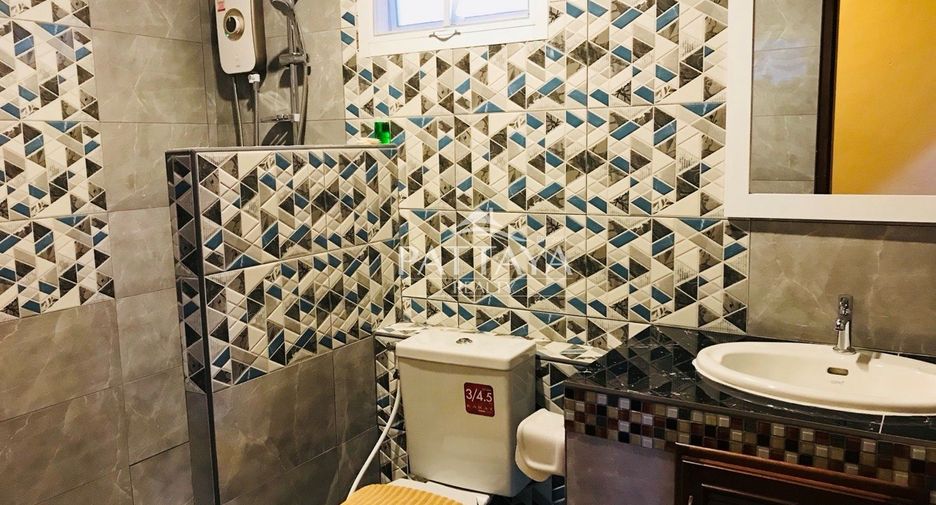 Haus zur Miete mit 3 Zimmer in Bang Lamung, Chonburi