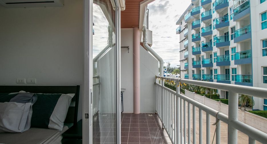 For sale 1 bed condo in Klaeng, Rayong