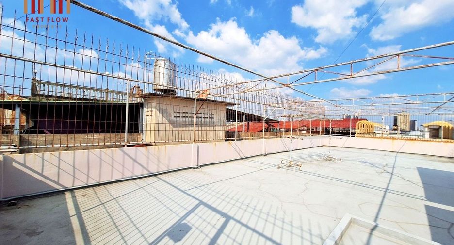 For rent 6 bedrooms retail Space in Chom Thong, Bangkok
