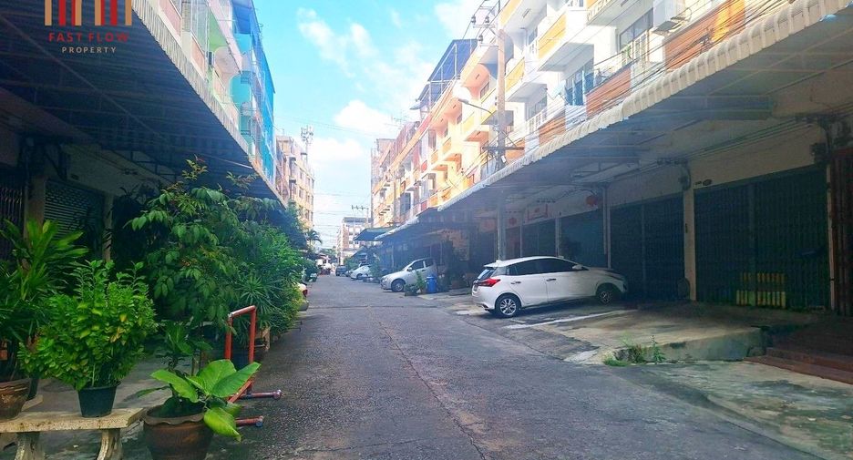 For rent 6 bedrooms retail Space in Chom Thong, Bangkok