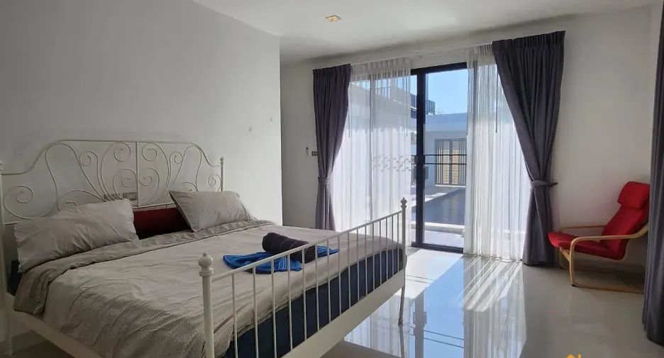 For rent 3 bedrooms villa in Bang Lamung, Chonburi