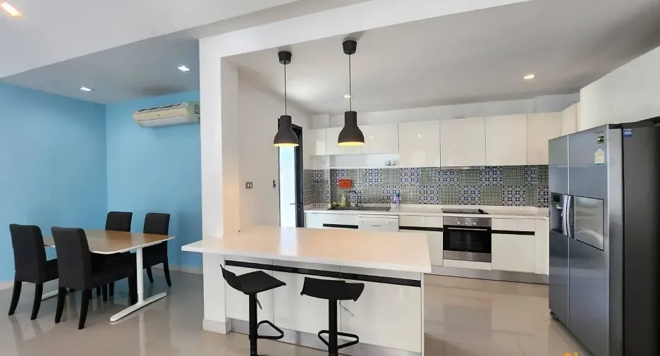 For rent 3 bedrooms villa in Bang Lamung, Chonburi