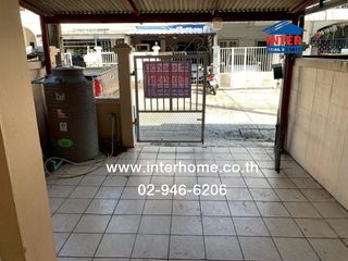 出售 2 卧室 联排别墅 在 Huai Khwang, 曼谷
