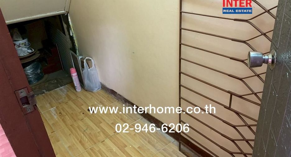 For sale 2 bedrooms townhouse in Huai Khwang, Bangkok