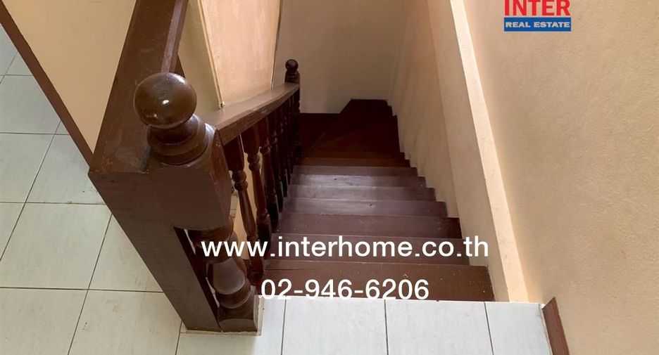 For sale 2 bedrooms townhouse in Huai Khwang, Bangkok