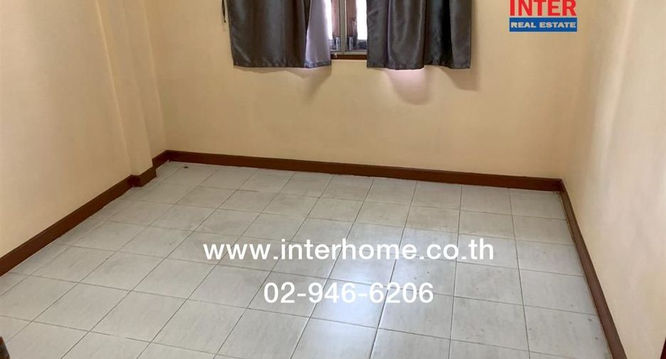 For sale 2 bedrooms townhouse in Huai Khwang, Bangkok