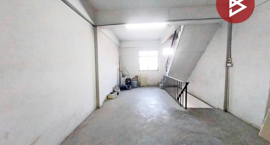 For sale 2 bedrooms retail Space in Lat Krabang, Bangkok