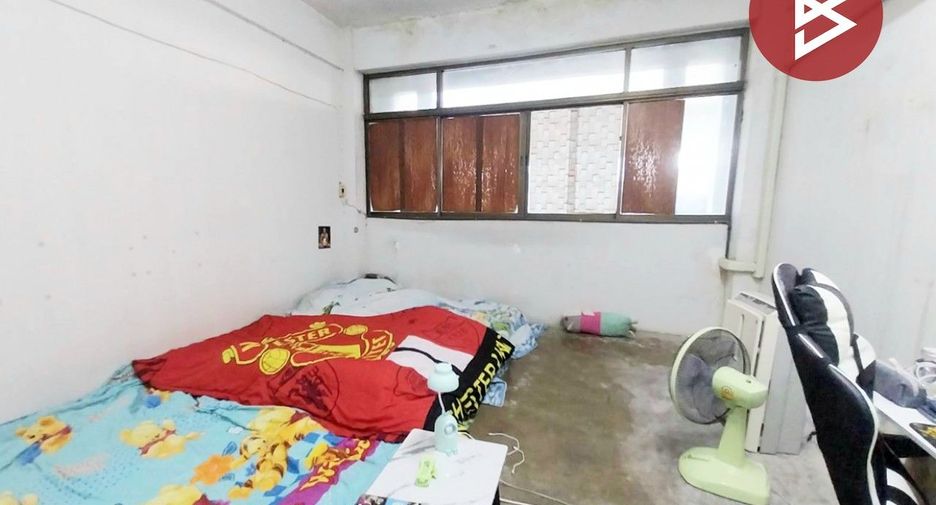 For sale 2 bedrooms retail Space in Lat Krabang, Bangkok