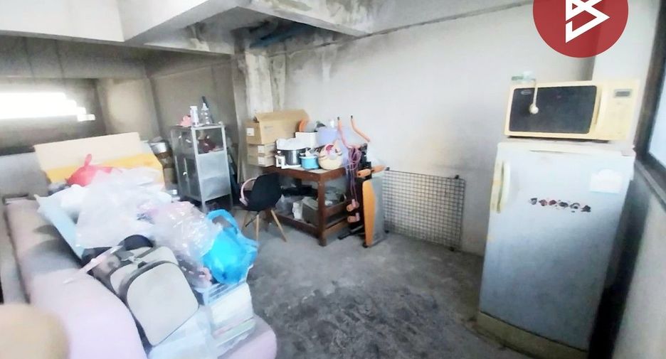 For sale 2 bedrooms retail Space in Lat Krabang, Bangkok