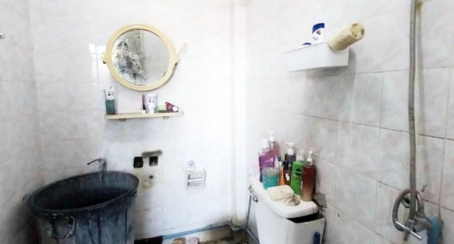For sale 2 bedrooms retail Space in Lat Krabang, Bangkok
