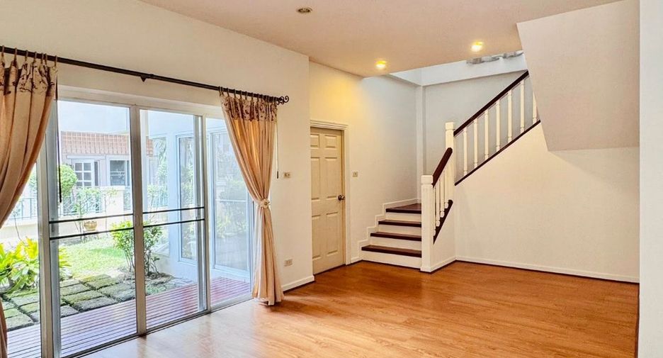 À vendre 4 chambres maison à Mueang Chiang Mai, Chiang Mai
