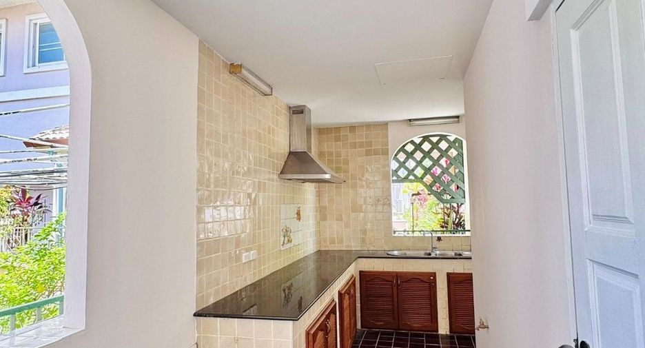 À vendre 4 chambres maison à Mueang Chiang Mai, Chiang Mai