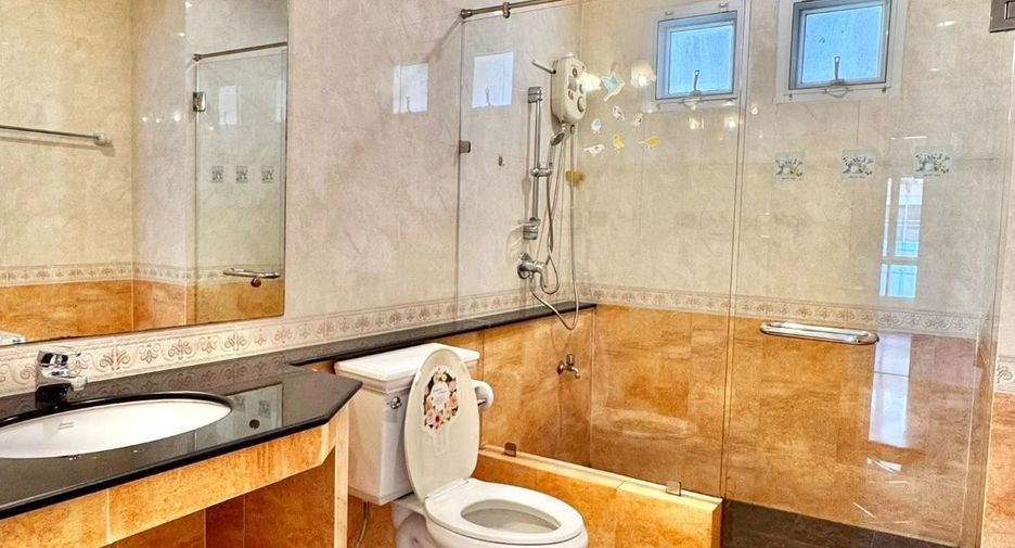 À vendre 4 chambres maison à Mueang Chiang Mai, Chiang Mai