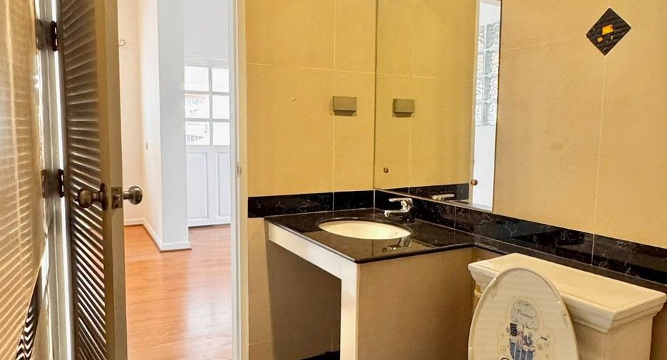 À vendre 4 chambres maison à Mueang Chiang Mai, Chiang Mai