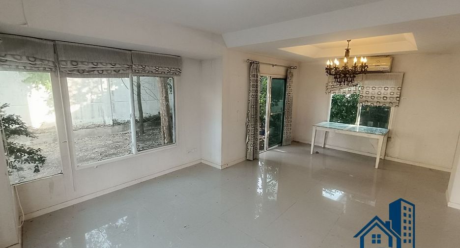 For sale 3 bedrooms house in Sai Mai, Bangkok