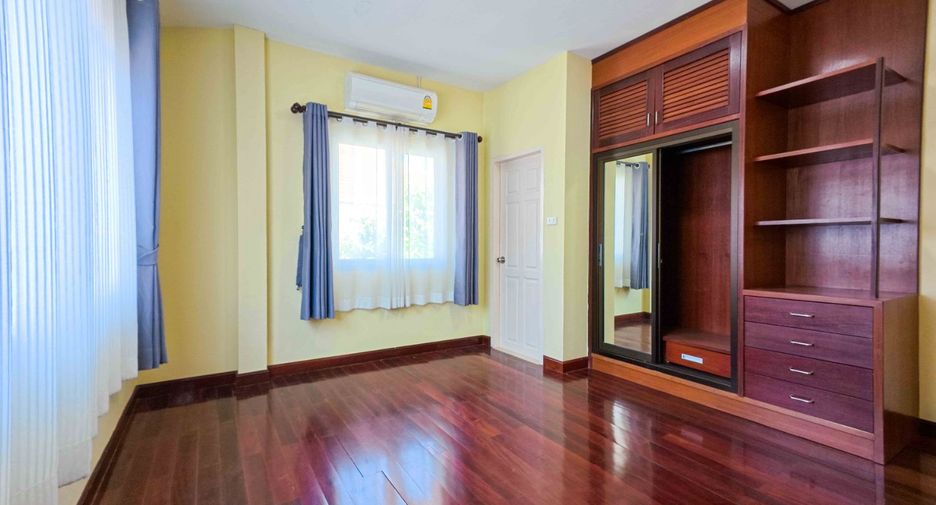 Casa en venta de 3 habitaciones en Sattahip, Chonburi