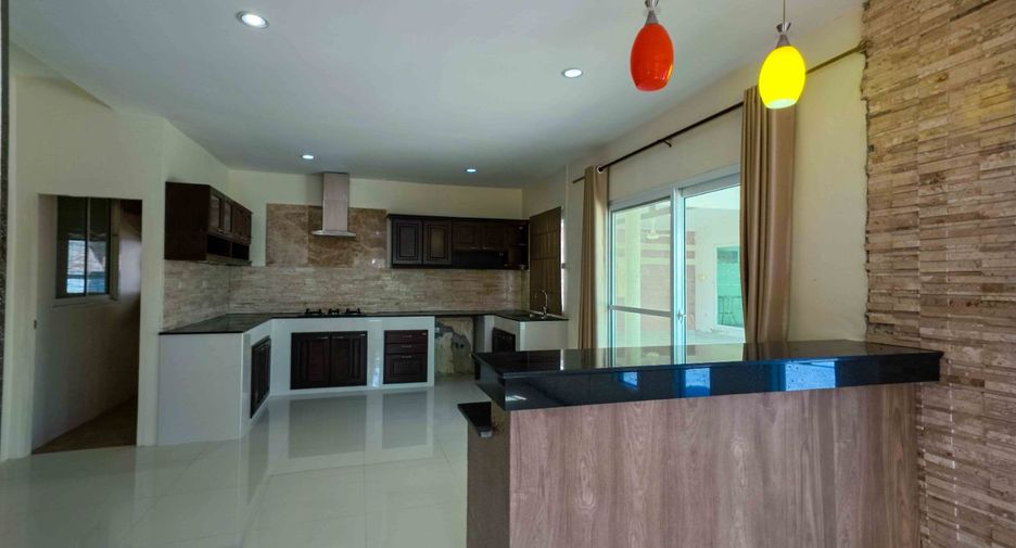 Casa en venta de 3 habitaciones en Sattahip, Chonburi
