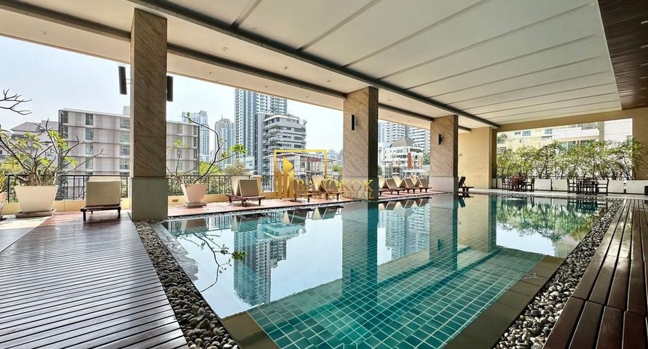 For rent 2 bedrooms condo in Watthana, Bangkok