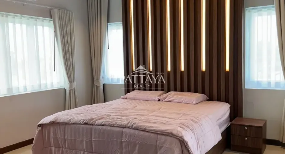 Villa zum Kauf mit 5 Zimmer in Bang Lamung, Chonburi