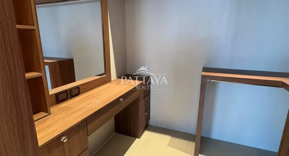 Villa zum Kauf mit 5 Zimmer in Bang Lamung, Chonburi