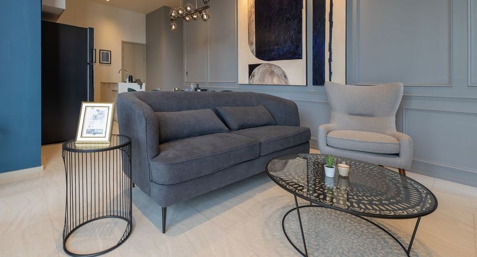 For rent 2 bedrooms condo in Bang Rak, Bangkok