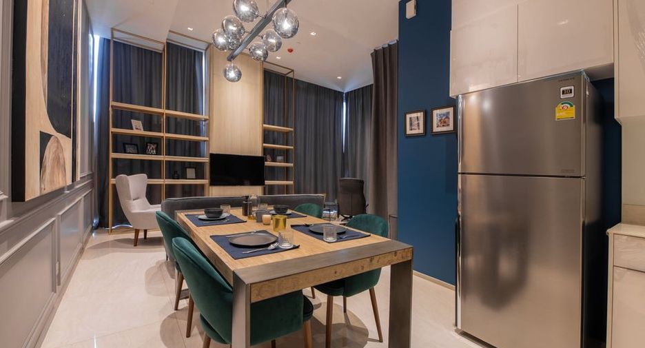 For rent 2 bedrooms condo in Bang Rak, Bangkok