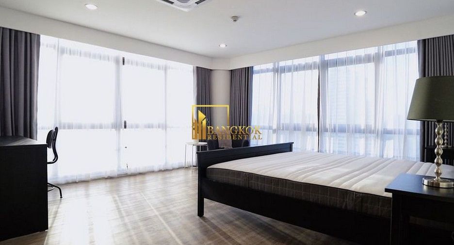 For rent そして for sale 3 ベッドルーム condo in Watthana, Bangkok