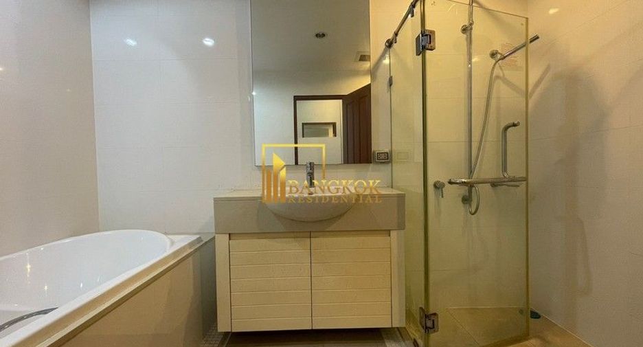 For rent そして for sale 2 ベッドルーム condo in Khlong Toei, Bangkok