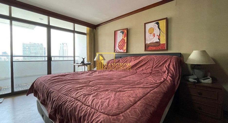 For sale 3 ベッドルーム condo in Watthana, Bangkok