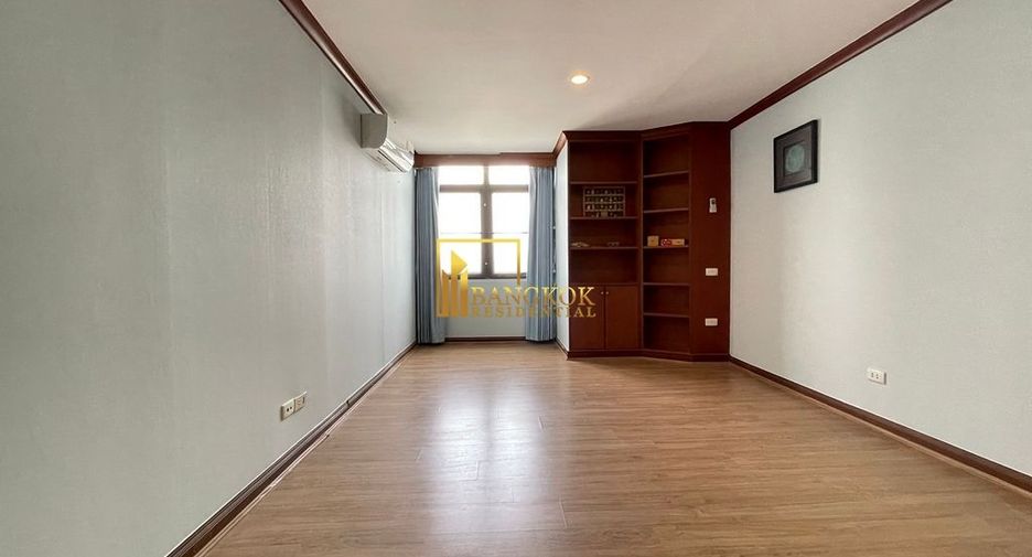For sale 3 ベッドルーム condo in Watthana, Bangkok