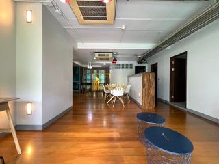 Wohnung zur Miete und zum Kauf mit 3 Zimmer in Watthana, Bangkok
