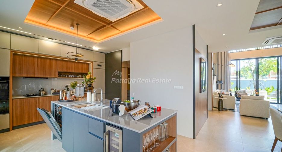 For sale 4 bedrooms villa in Bang Lamung, Chonburi