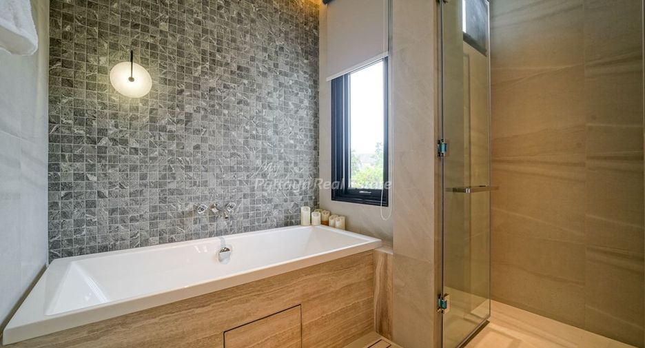 For sale 4 bedrooms villa in Bang Lamung, Chonburi